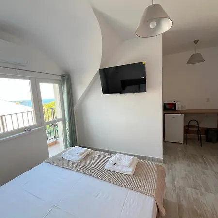 Hotel семеен Brizo Ahtopol