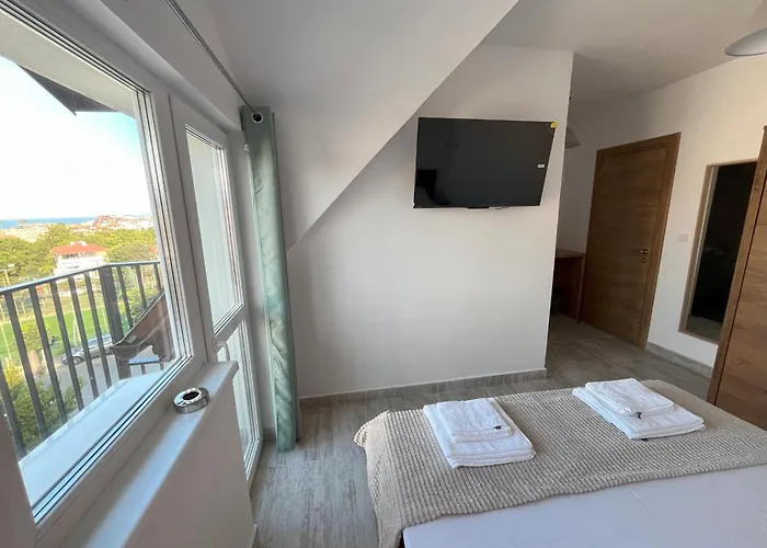 семеен Brizo Отель *