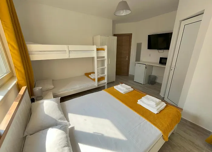 Отель семеен Brizo