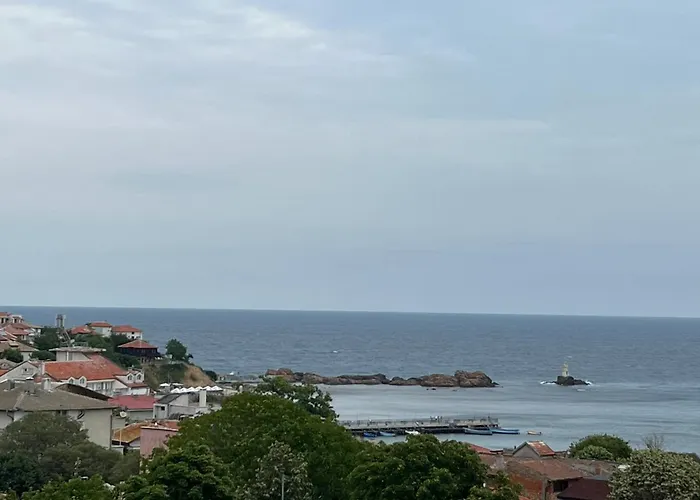 семеен Brizo Хотел Ахтопол